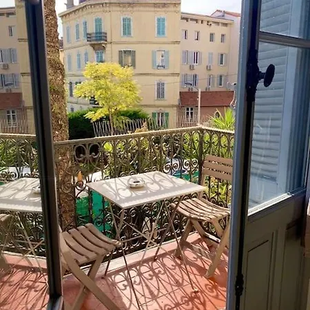 Joli A 5 Minutes Du Palais Et Plages *