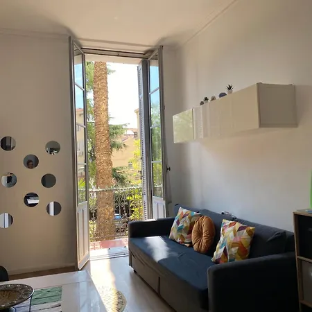 Joli A 5 Minutes Du Palais Et Plages