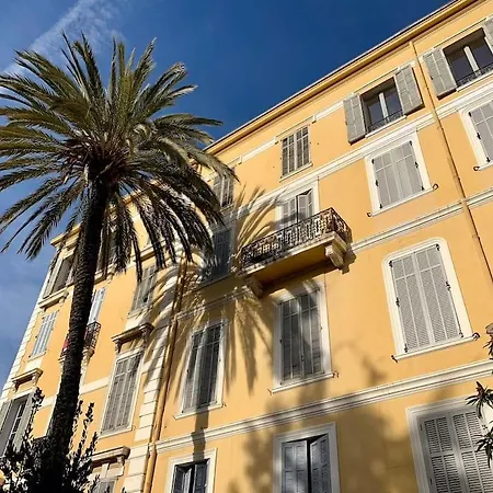 Joli A 5 Minutes Du Palais Et Plages Lejlighed